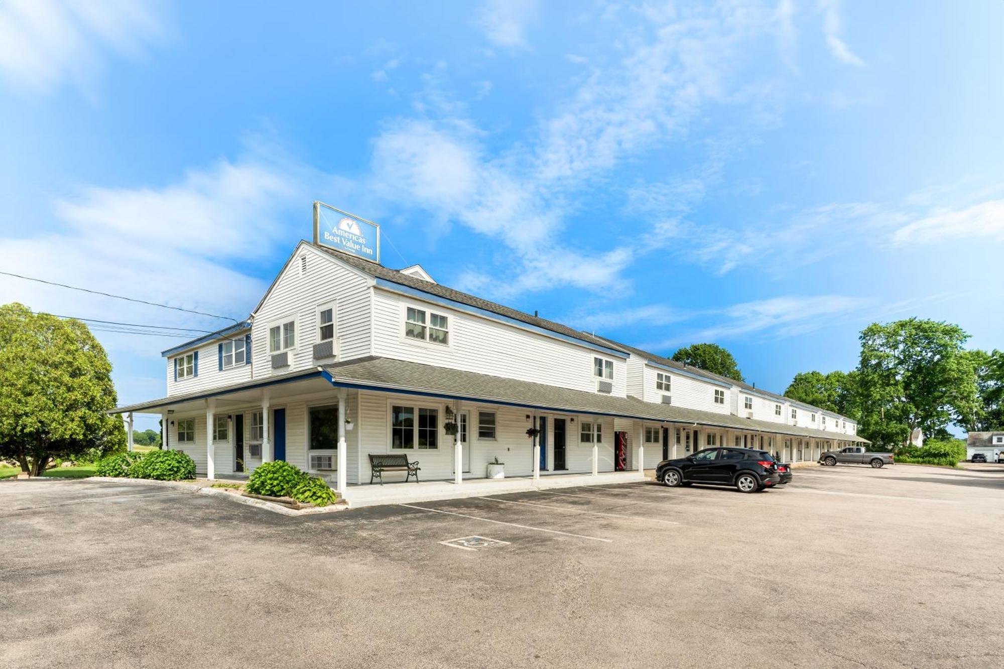 Americas Best Value Inn Stonington Mystic Eksteriør billede